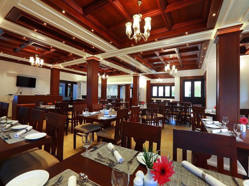 Nihara Resort And Spa Коччи Экстерьер фото