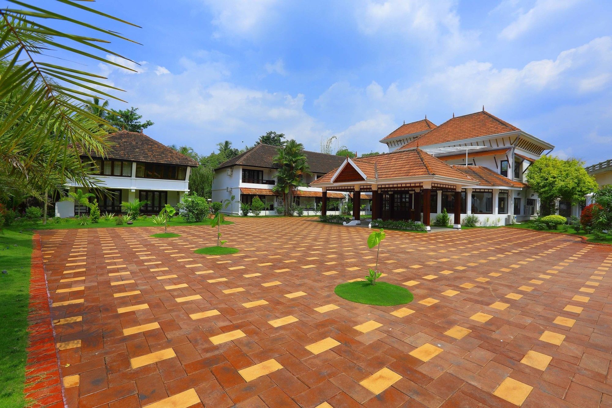 Nihara Resort And Spa Коччи Экстерьер фото