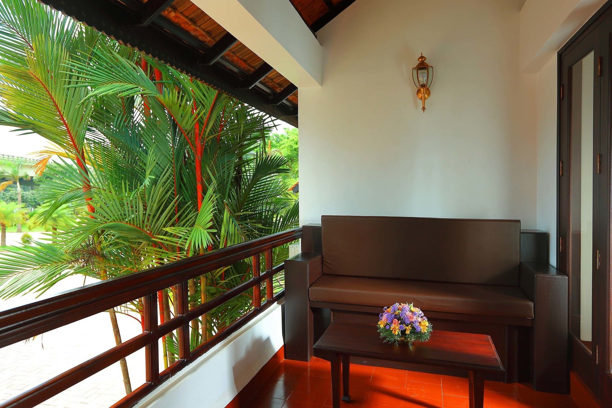 Nihara Resort And Spa Коччи Экстерьер фото